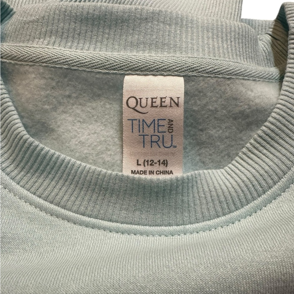 Queen x Time and Tru oversized Crew Neck Sweatshirt size large - Picture 6 of 7